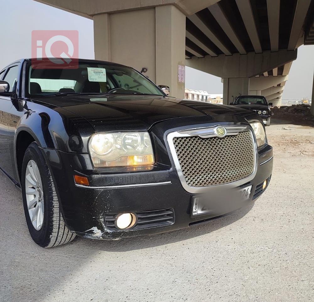 کرایسلەر 300